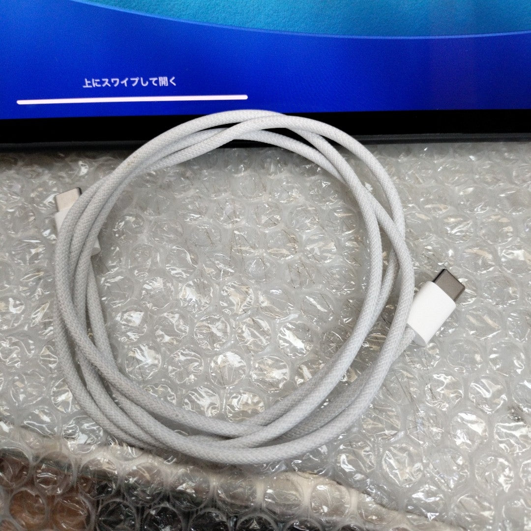 TABLETA APPLE IPAD PRO 13" A2925 (2024) 256 GB 8 GB RAM (SEMINUEVO)