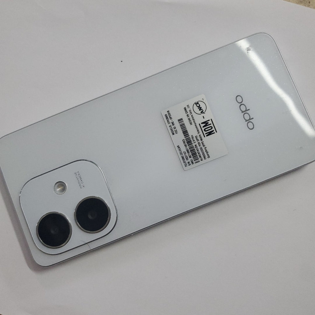 CELULAR OPPO A60 CPH3669 256 GB 8 GB RAM (SEMINUEVO)