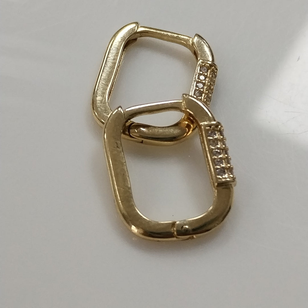 ARETES HUGGIES OVALADA C CIRCONIAS 14K 2.5 GR (NUEVO)
