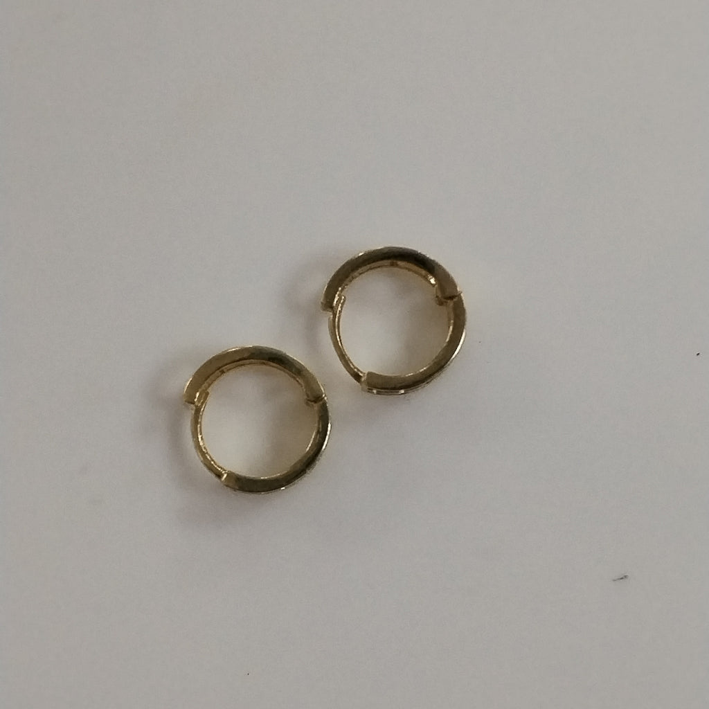 ARETES HUGGIES C CIRCONIAS 14K 1.7 GR (NUEVO)