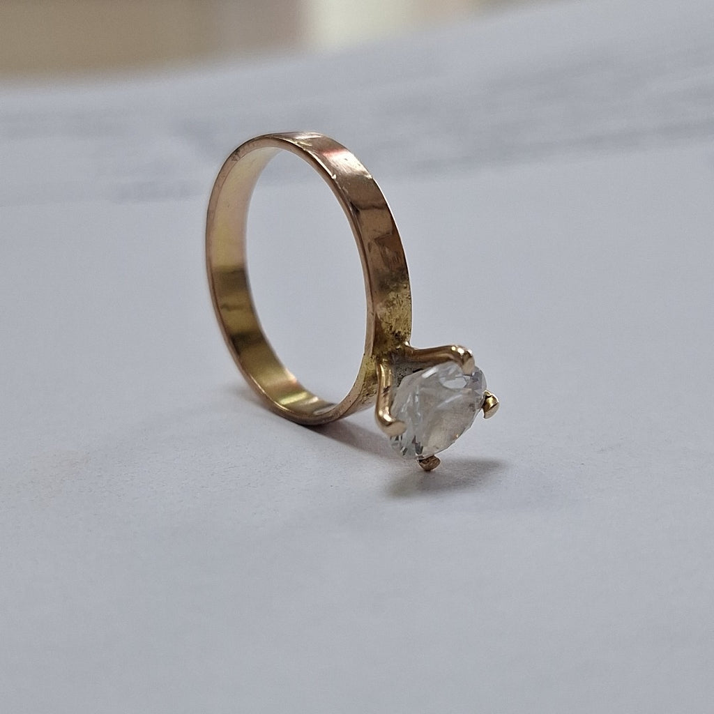 SOLITARIO ORO 8 K 2.4 GRMS (SEMINUEVO)