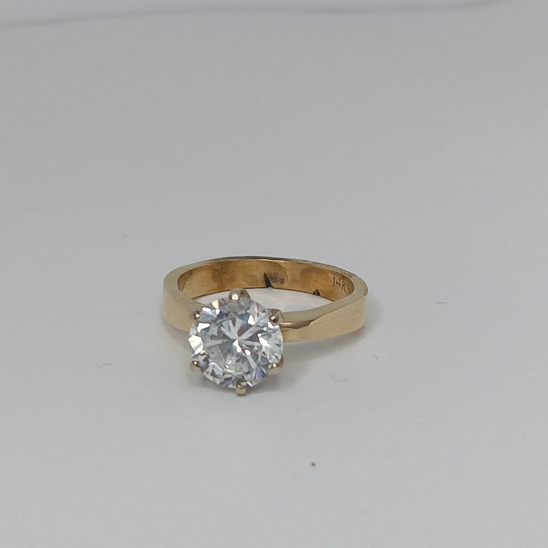 SOLITARIO ORO 14 K 5.7 GRMS (SEMINUEVO)