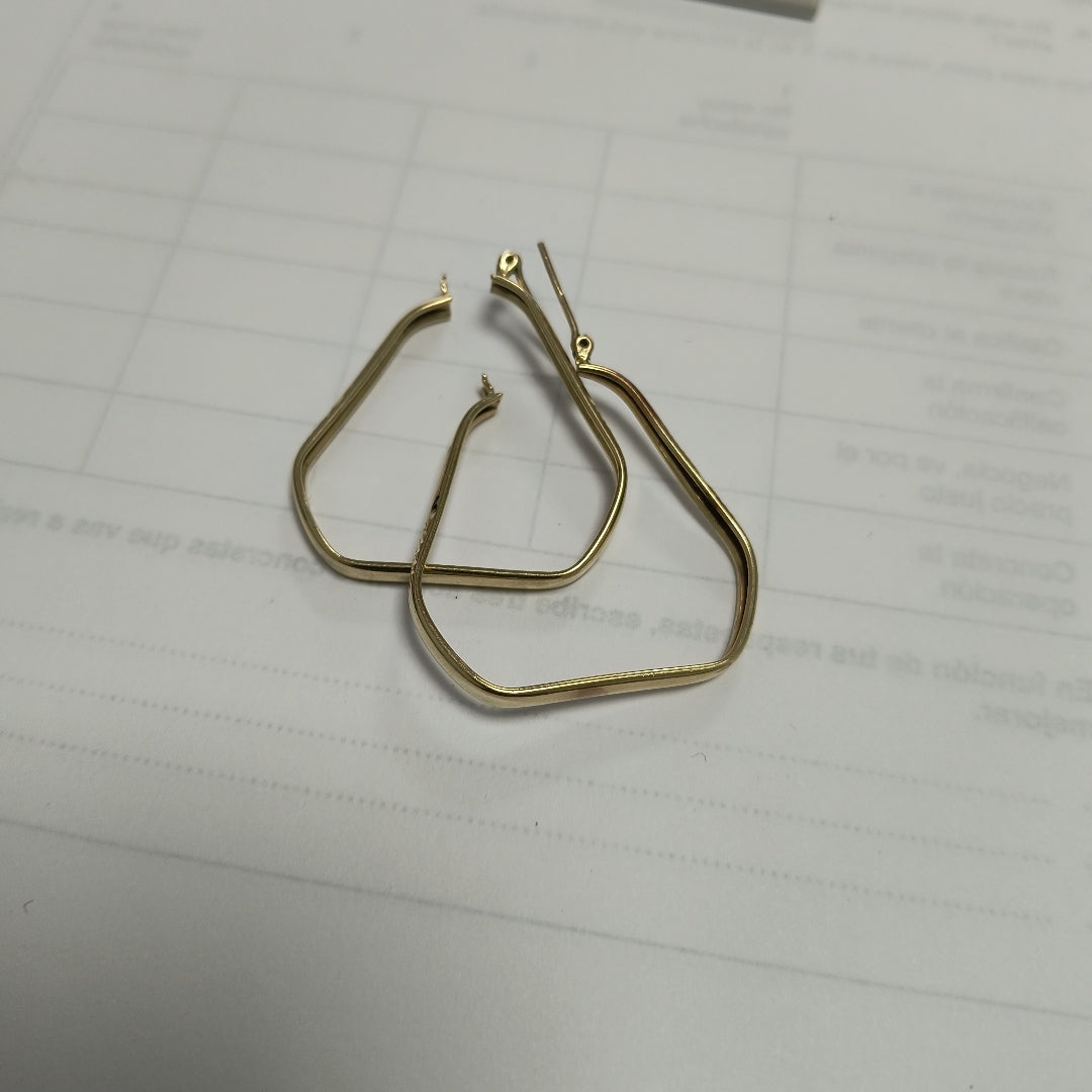 ARRACADAS PAR ORO 14 K 4.6 GRMS (SEMINUEVO)