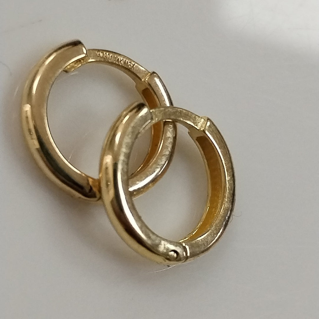 ARETES HUGGIES LISAS 14K 1.3 GR (NUEVO)
