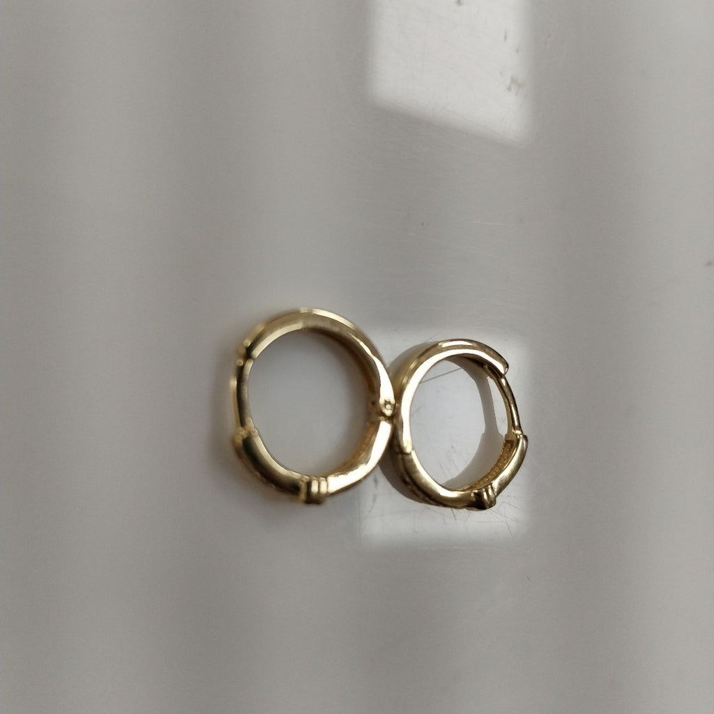 ARETES HUGGIES C CIRCONIA 14K 1.9 GR (NUEVO)