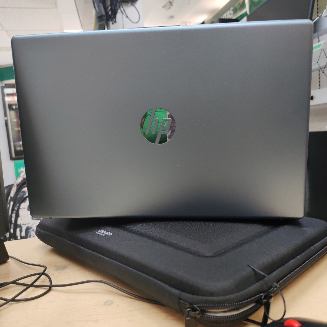 LAPTOP HP 15-FC0230LA (2025) 512 GB SSD 8 GB RAM (SEMINUEVO)