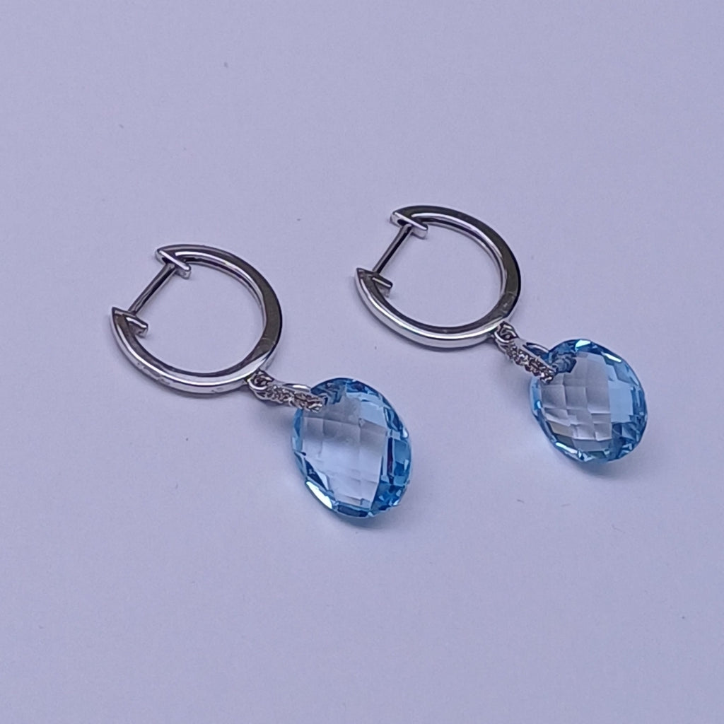 ARRACADAS PAR ORO 18 K 2.5 GRMS (SEMINUEVO)
