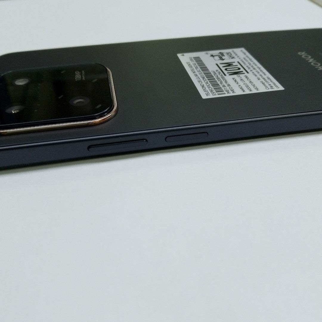 CELULAR HONOR X7D LGN-LX3 (2025) 256 GB 8 GB RAM (SEMINUEVO)