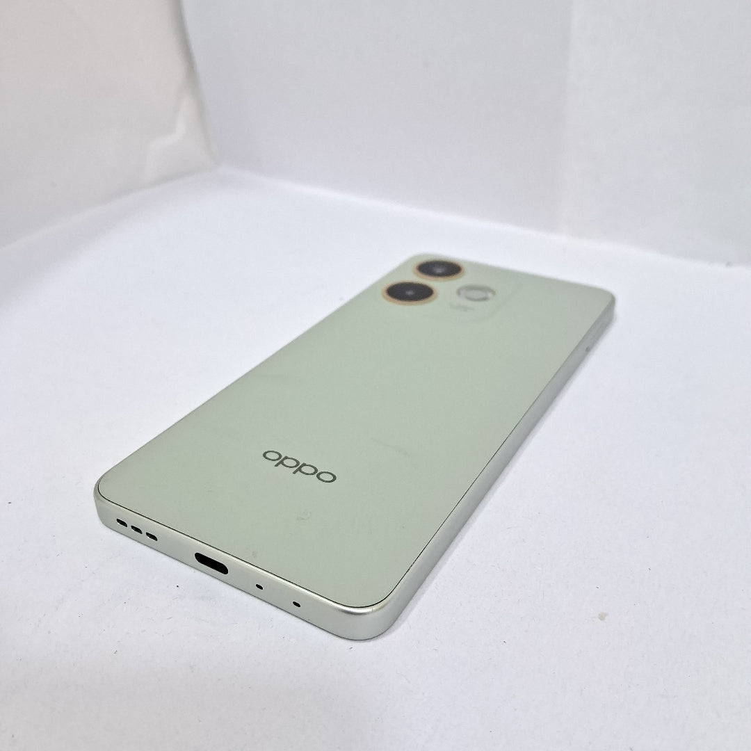 CELULAR OPPO A5 PRO CPH2711 (2025) 256 GB 8 GB RAM (SEMINUEVO)