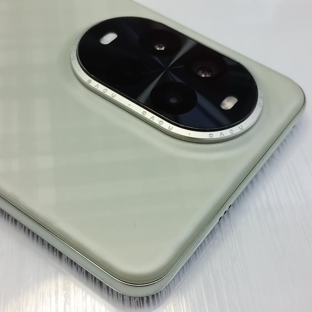 CELULAR HUAWEI NOVA 13 PRO MIS-LX9 (2024) 512 GB 12 GB RAM (SEMINUEVO)