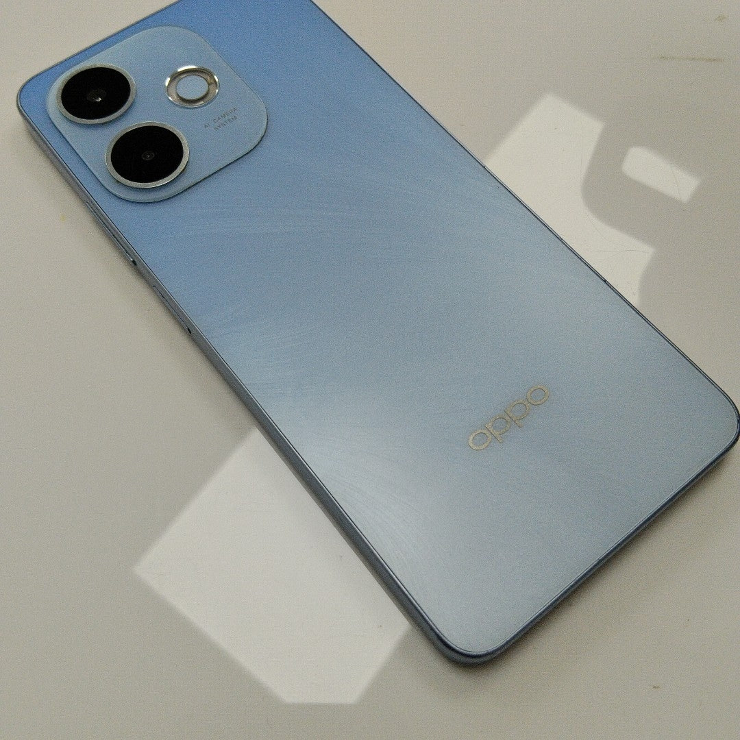 CELULAR OPPO A5 PRO CPH2711 (2025) 256 GB 8 GB RAM (SEMINUEVO)
