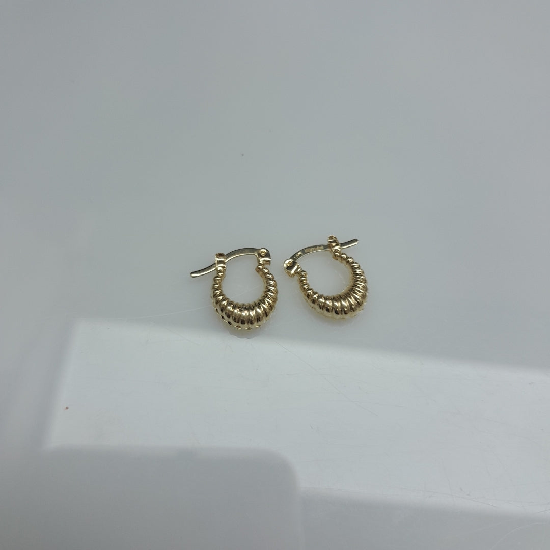 ARETES ARRACADA ESTRIADAS 14K 1.1 GR (NUEVO)