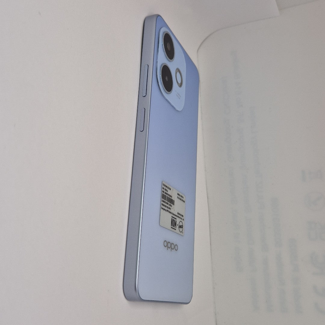 CELULAR OPPO A5 PRO CPH2711 (2025) 256 GB 8 GB RAM (SEMINUEVO)