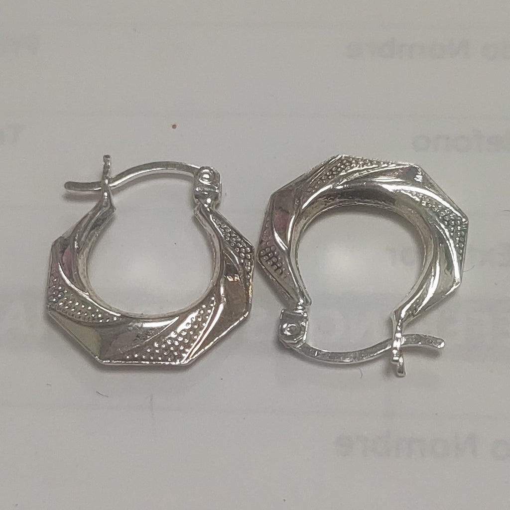 ARETES PAR PLATA 1.6 GRMS (SEMINUEVO)