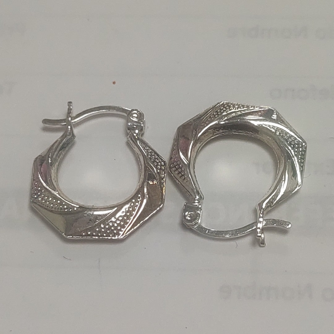 ARETES PAR PLATA 1.6 GRMS (SEMINUEVO)