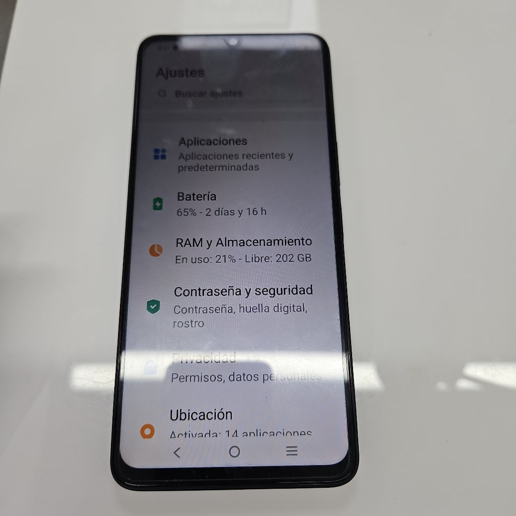CELULAR VIVO Y04 V2430 (2025) 256 GB 4 GB RAM (SEMINUEVO)