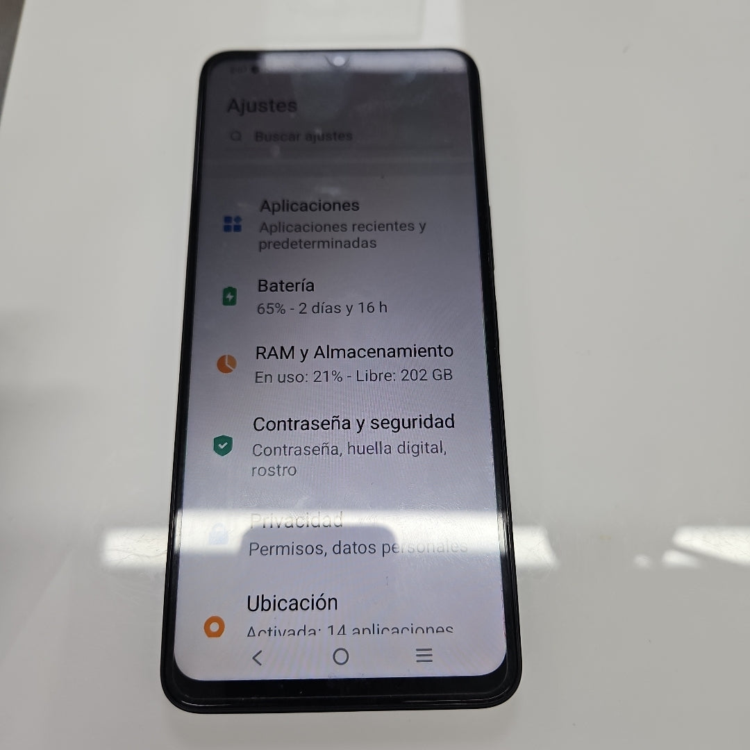 CELULAR VIVO Y04 V2430 (2025) 256 GB 4 GB RAM (SEMINUEVO)