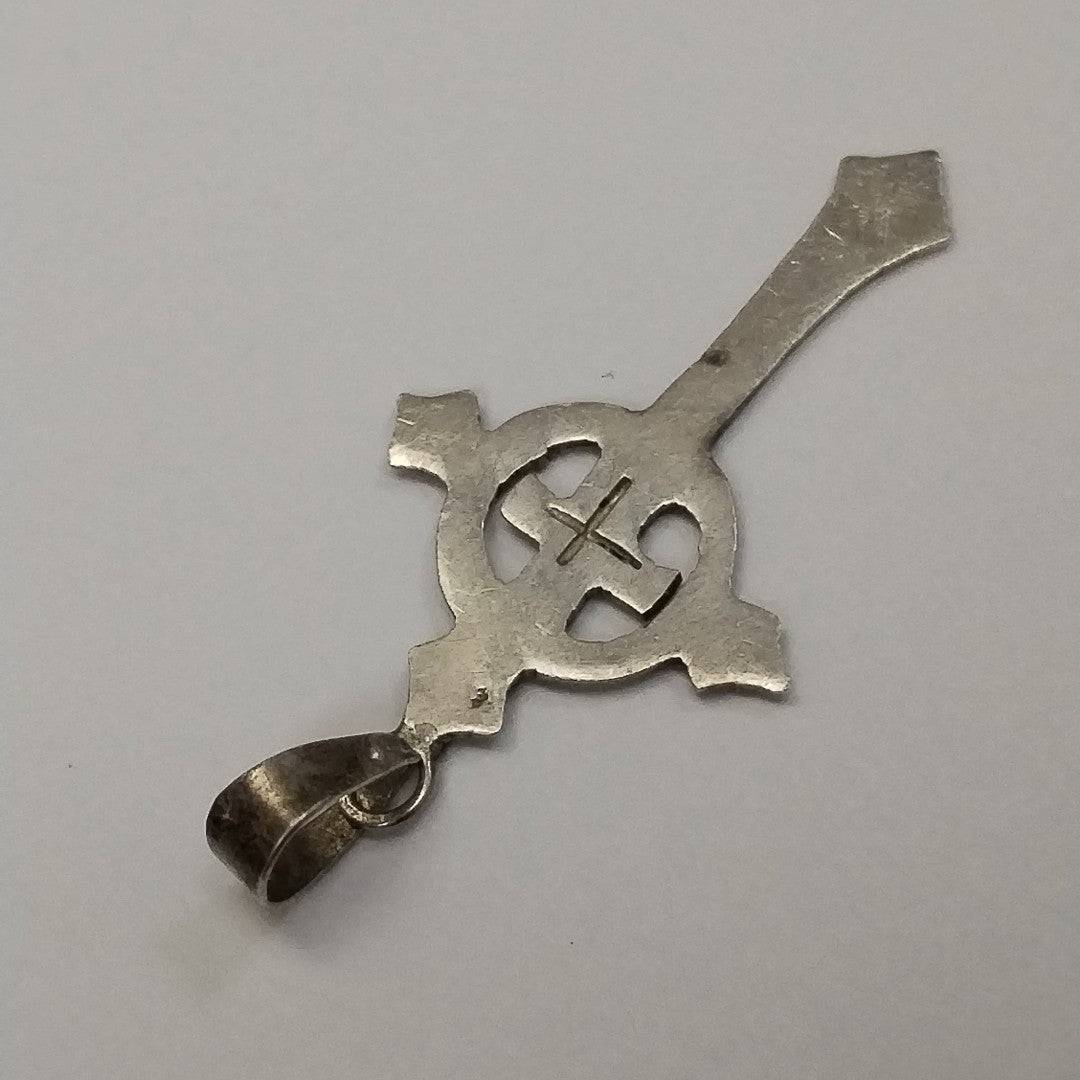 CRUZ,DIJE PLATA 0,90 GRMS (SEMINUEVO)