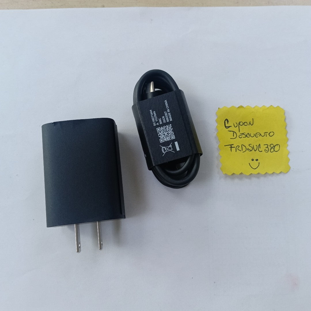 CELULAR MOTOROLA EDGE 70 FUSION XT2605-3 (2026) 256 GB 8 GB RAM (SEMINUEVO)