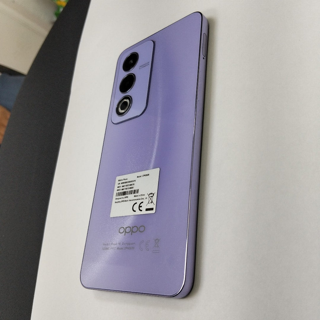 CELULAR OPPO A80 5G CPH2639 (2024) 256 GB 8 GB RAM (SEMINUEVO)
