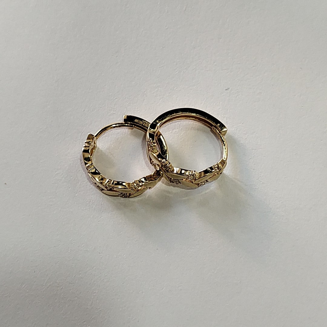 HUGGIES ORO 14K 1.8 (NUEVO)