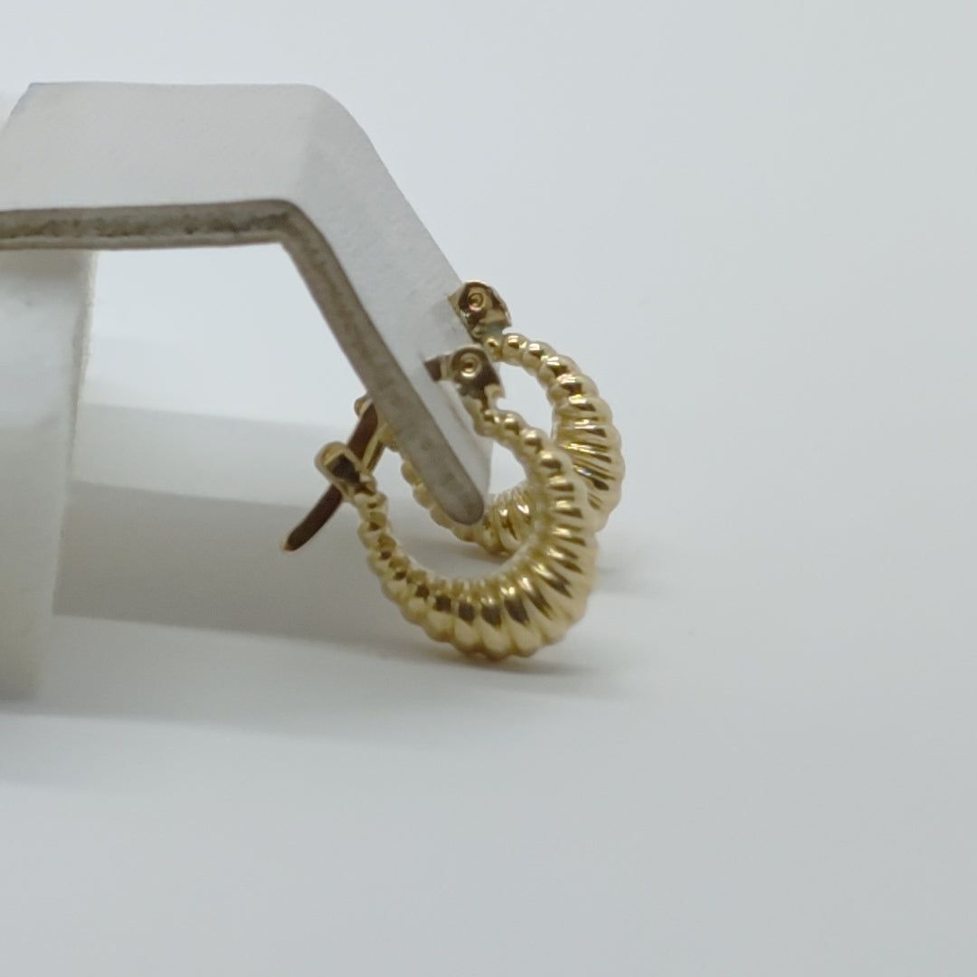 ARETES ARRACADA ESTRIADAS 14K 1.1 GR (NUEVO)
