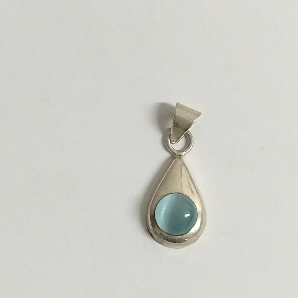 ARETES PAR, DIJE PLATA 4.2 GRMS (SEMINUEVO)