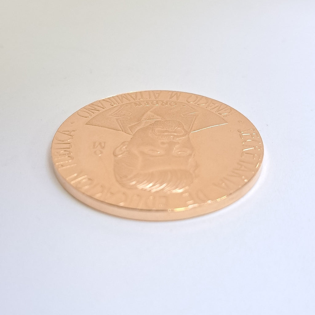 MEDALLA CONMEMORATIVA ORO 21 K 42,00 GRMS (SEMINUEVO)