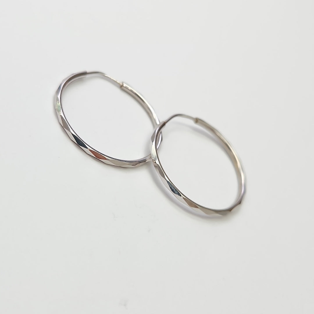ARRACADAS PAR ORO, ORO BLANCO 14 K 2 GRMS (SEMINUEVO)