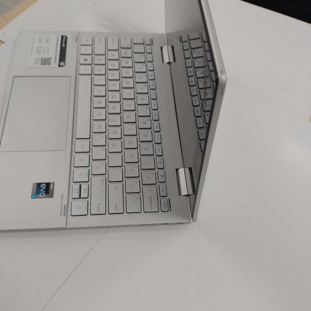 LAPTOP HP ENVY X360 (2 EN 1) 13-BF0013DX (2022) 512 GB SSD 8 GB RAM (SEMINUEVO)