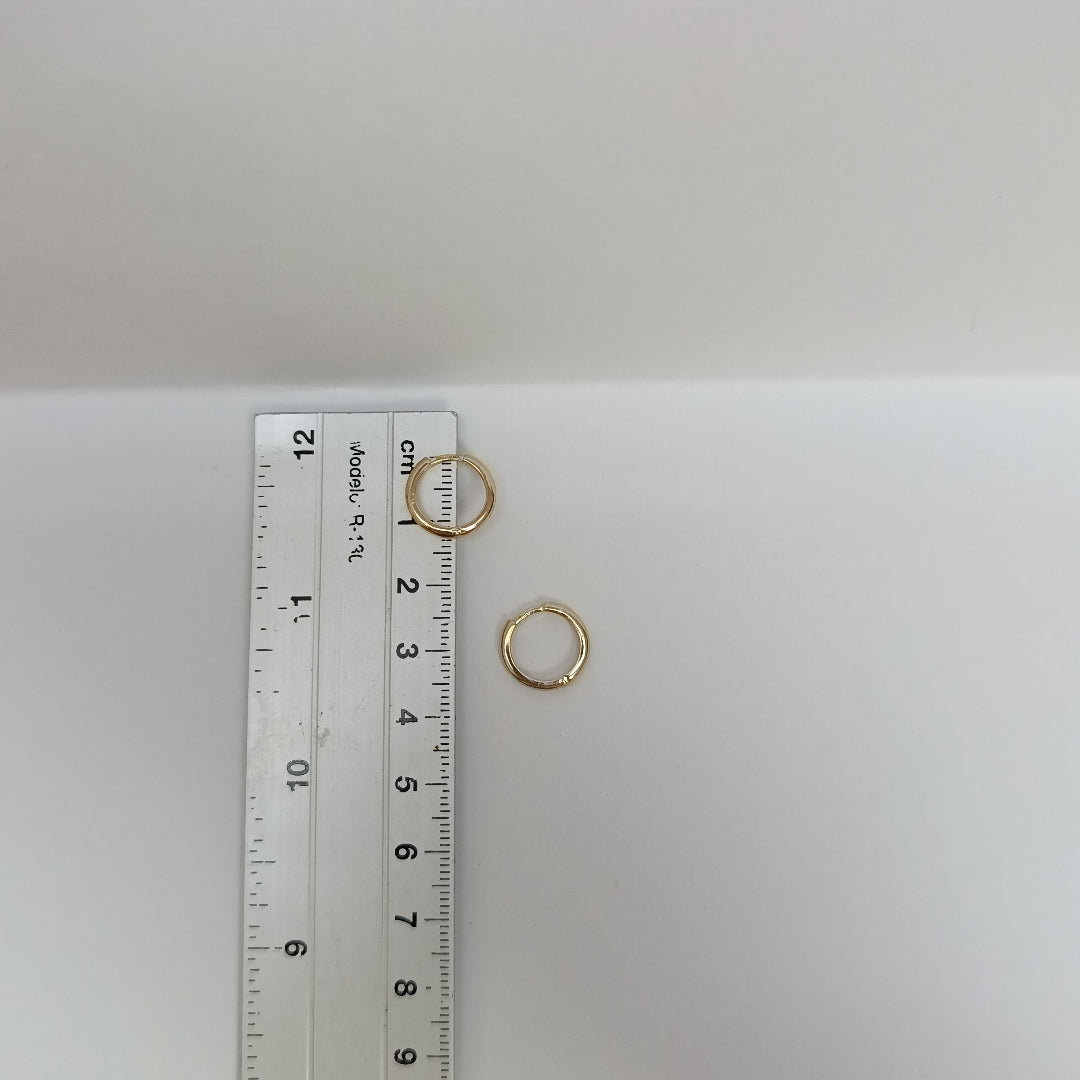 ARETES HUGGIES LISAS 14K 1.5 GR (NUEVO)