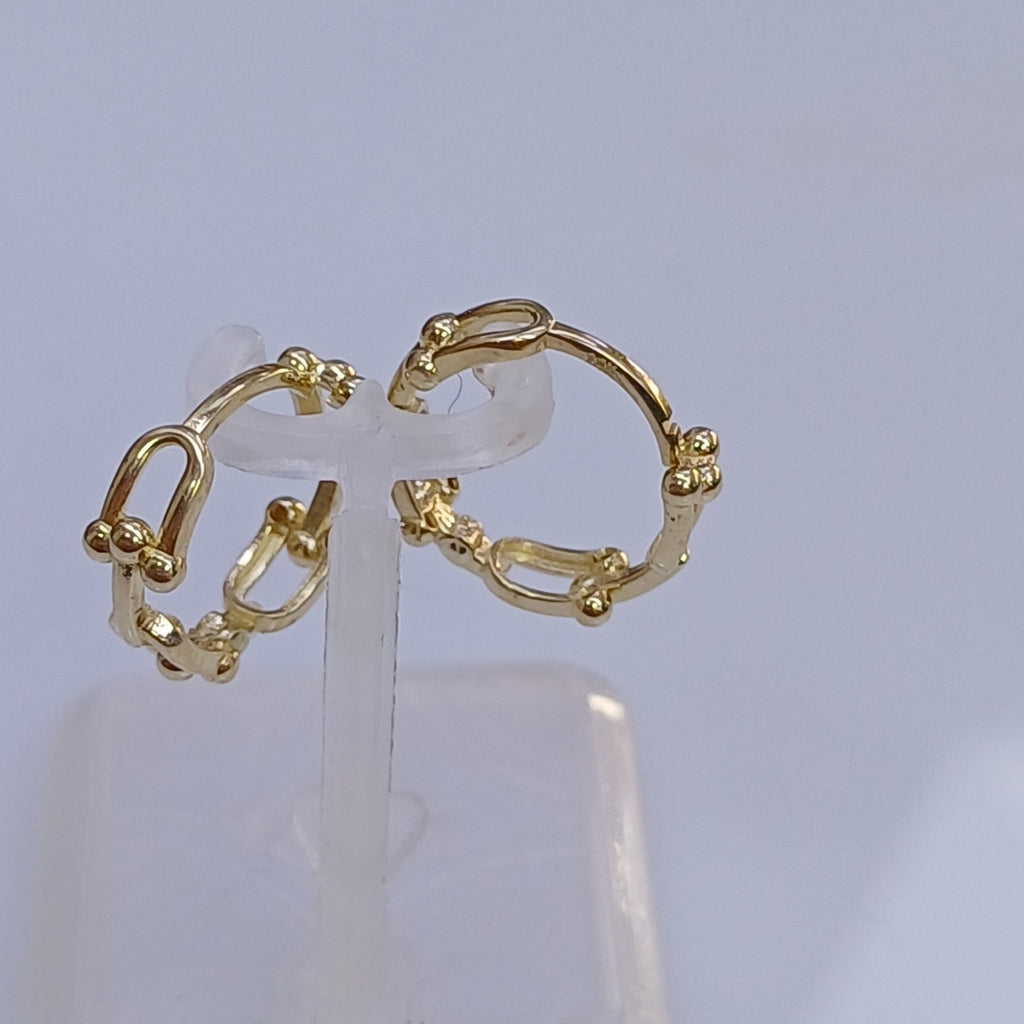 HUGGIES ORO 14K 2.4 (NUEVO)