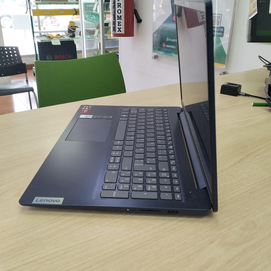 LAPTOP LENOVO IDEAPAD 3 15ALC6 (2024) 512 GB SSD 8 GB RAM (SEMINUEVO)