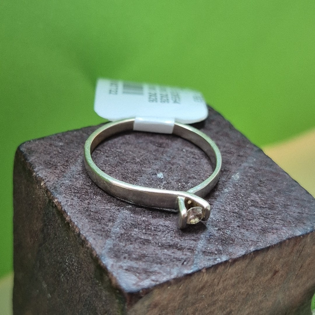 SOLITARIO ORO BLANCO 14 K 1.2 GRMS (SEMINUEVO)