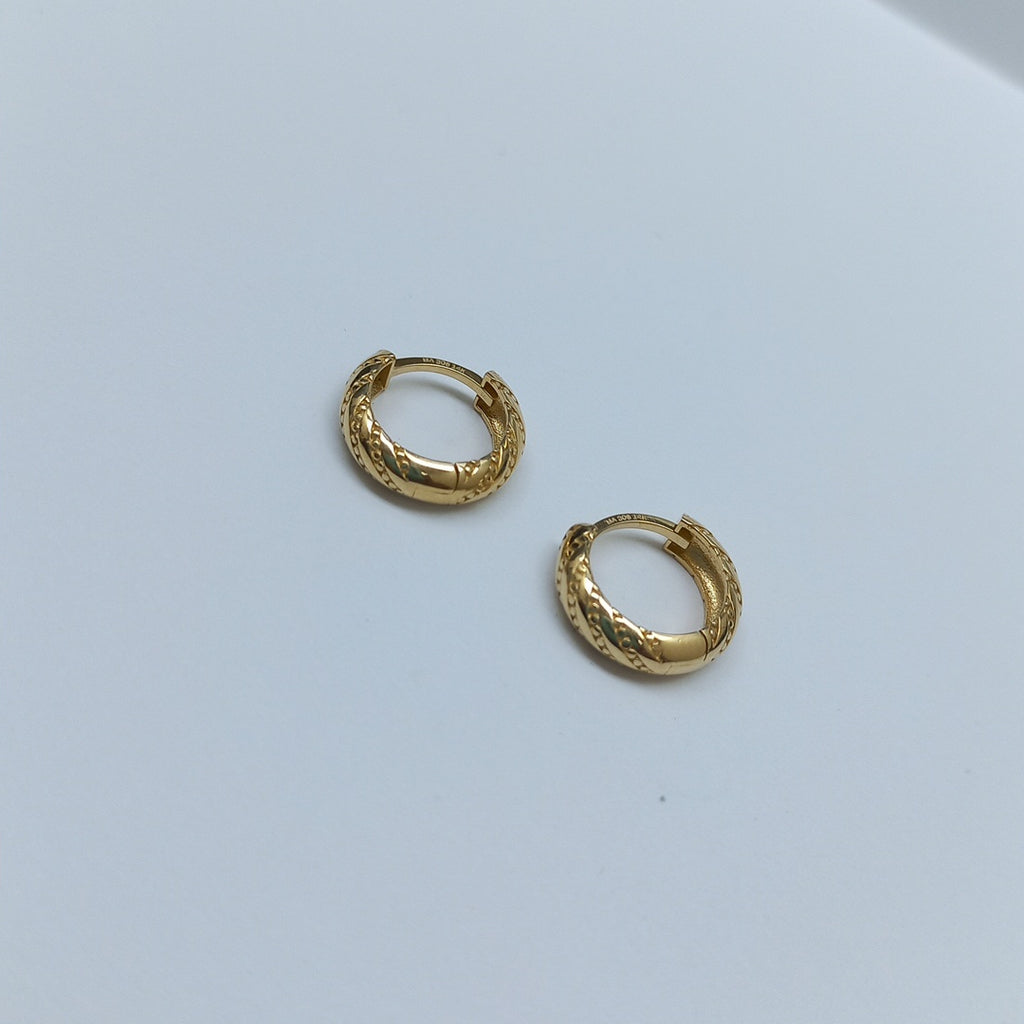 HUGGIES ORO 14K 2.3 (NUEVO)