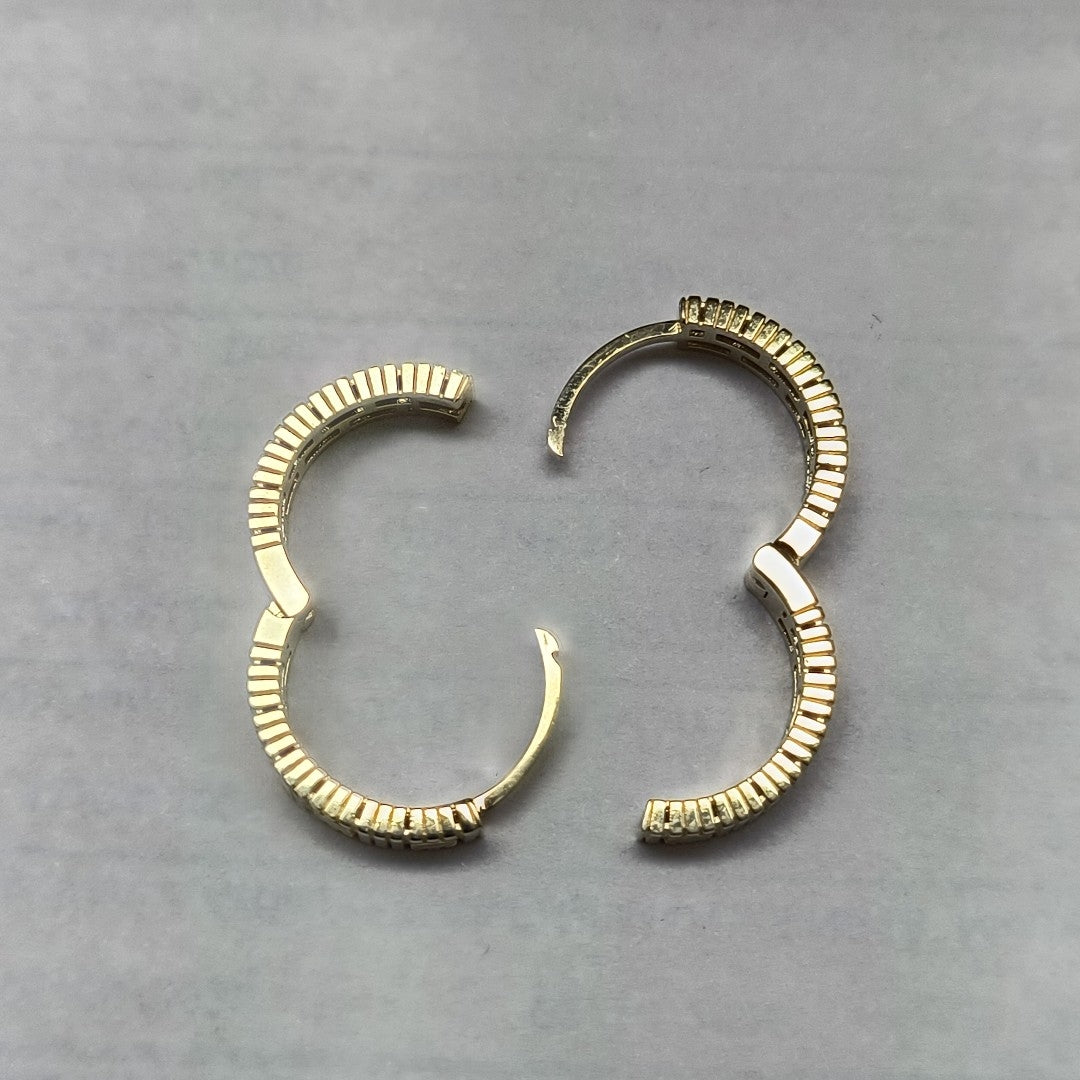 HUGGIES ORO 14K 3.2 (NUEVO)