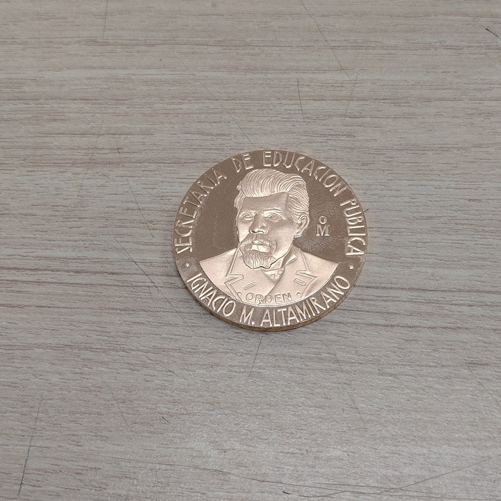 MEDALLA CONMEMORATIVA ORO 21 K 41,90 GRMS (SEMINUEVO)