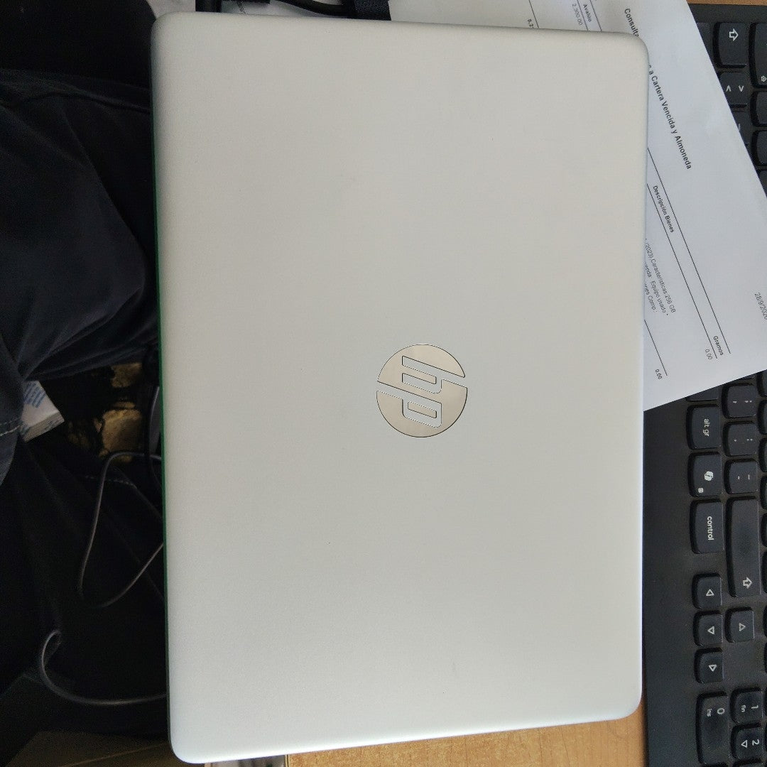 LAPTOP HP 14-DQ0505LA (2023) 256 GB SSD 8 GB RAM (SEMINUEVO)
