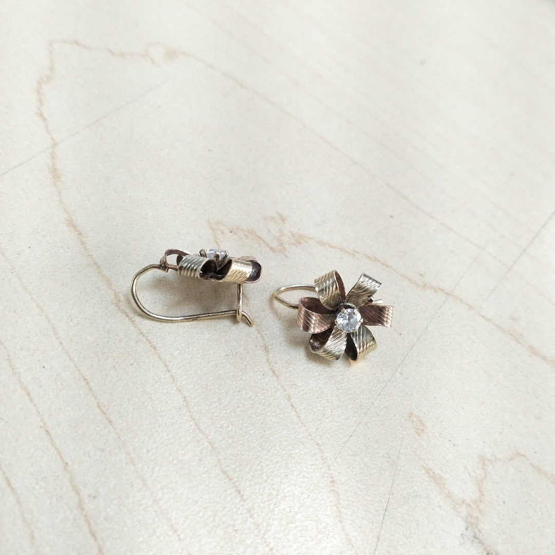 ARETES PAR ORO COMBINADO 14 K 3,30 GRMS (SEMINUEVO)