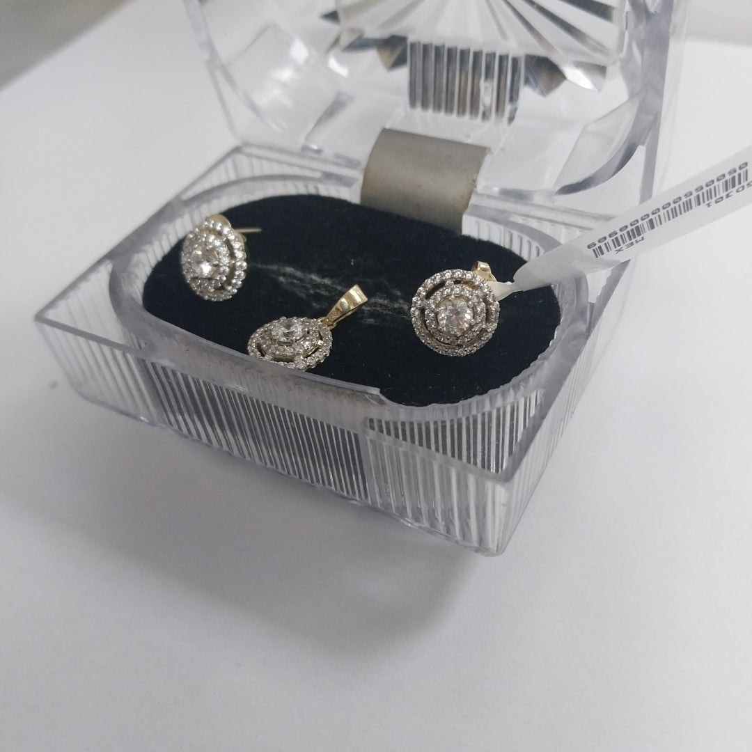 BROQUELES MEDIO ADEREZO BROQUELES Y DIJE C CIRCONIAS 14K 4.2 GR (NUEVO)