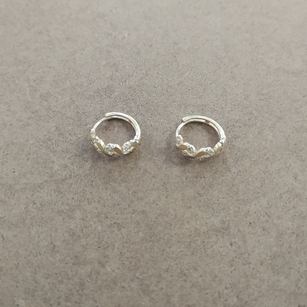HUGGIES ORO 14K 1.5 (NUEVO)