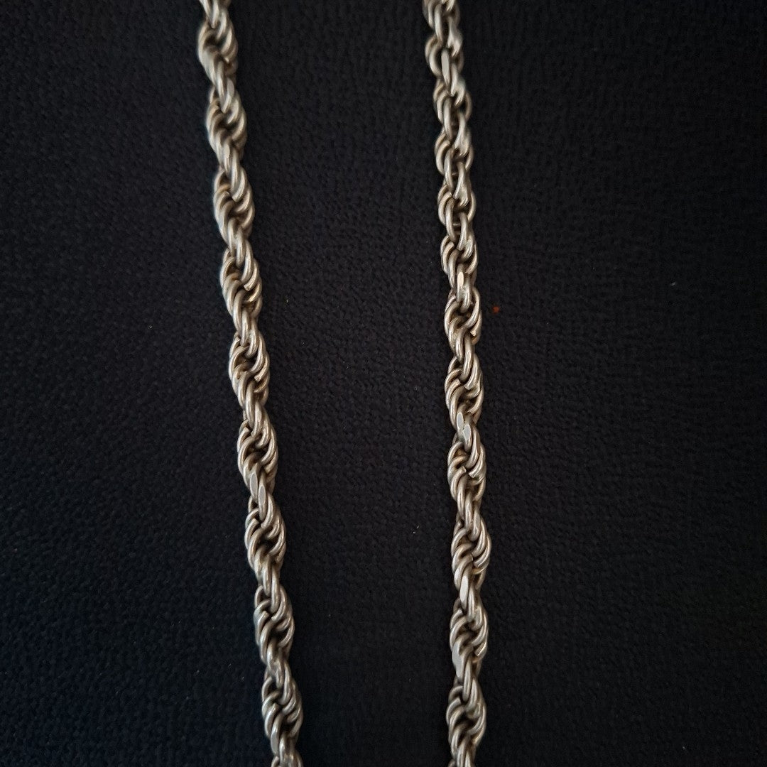 CADENA, DIJE PLATA 44.8 GRMS (SEMINUEVO)