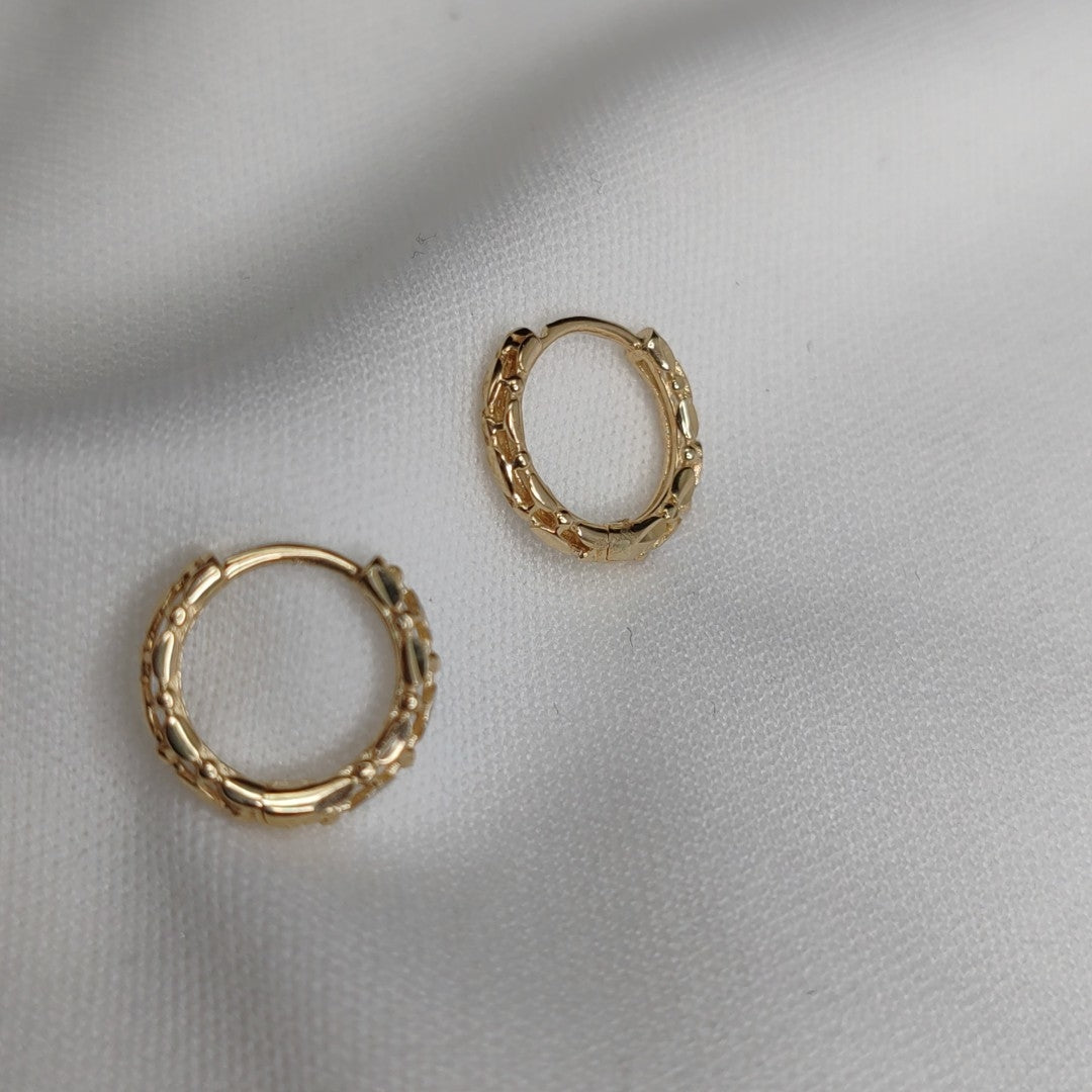 HUGGIES ORO 14K 1.2 (NUEVO)