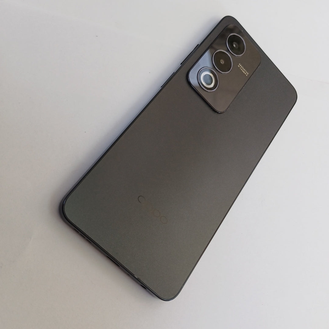 CELULAR OPPO A80 5G CPH2639 (2024) 256 GB 8 GB RAM (SEMINUEVO)