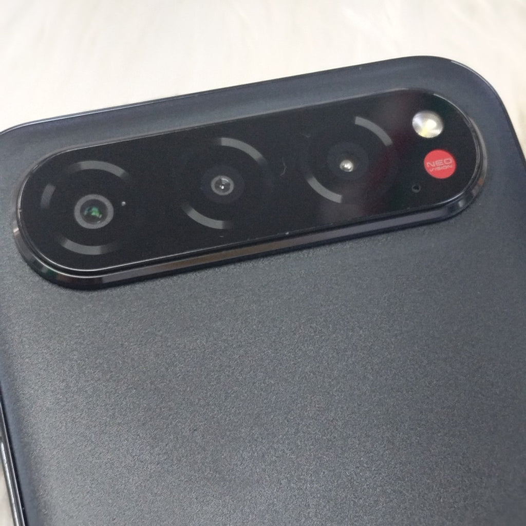 CELULAR NUBIA AIR Z2468N (2025) 256 GB 8 GB RAM (SEMINUEVO)