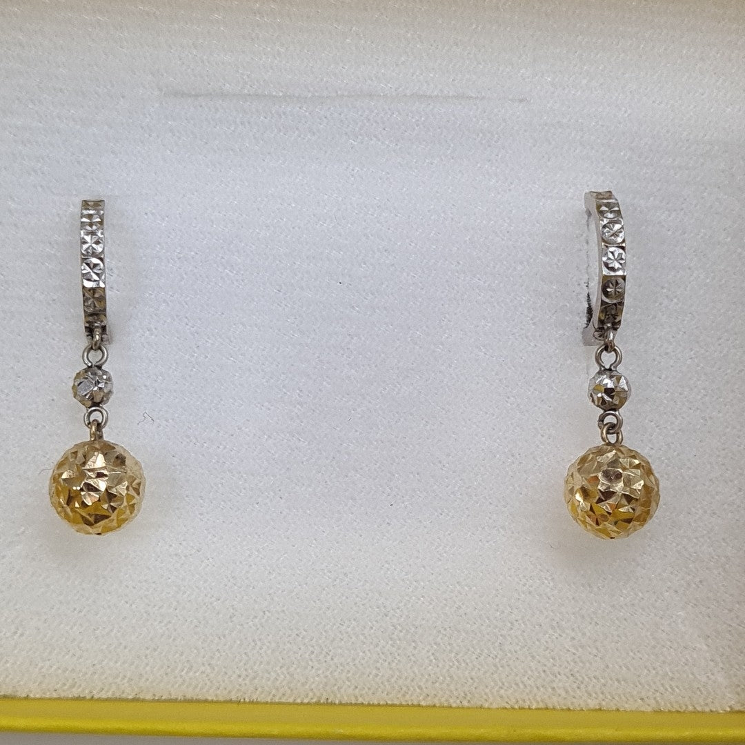 ARRACADAS PAR ORO, ORO COMBINADO 14 K 2.2 GRMS (SEMINUEVO)