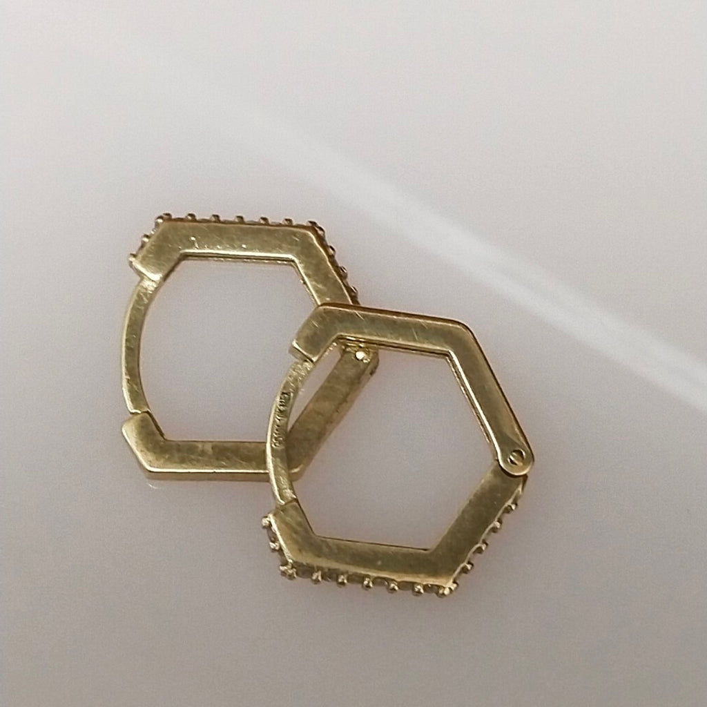 ARRACADAS PAR ORO 10 K 1.3 GRMS (SEMINUEVO)