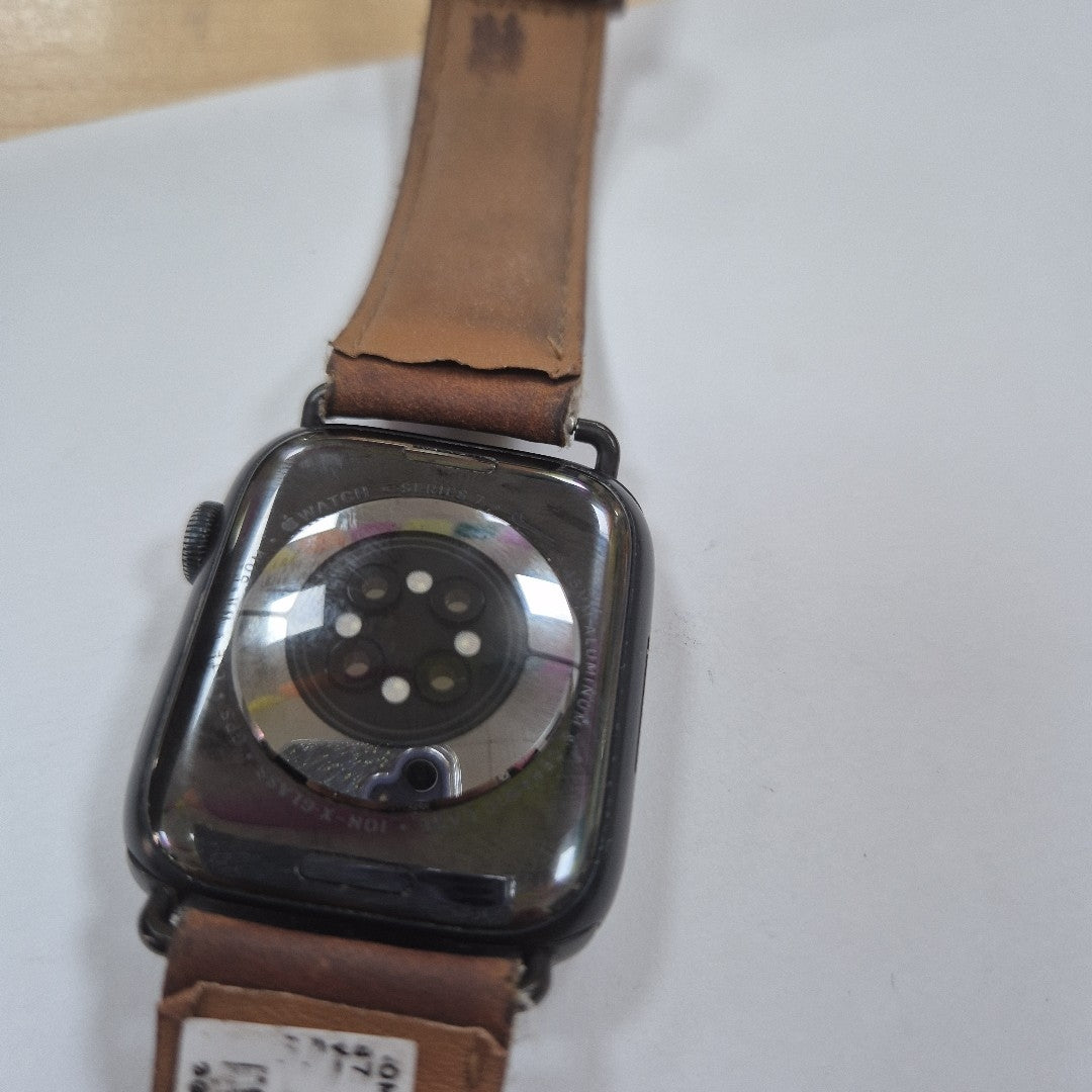 SMARTWATCH APPLE SERIES 7 NIKE ALUMINIO A2474 45 MM GPS (SEMINUEVO)