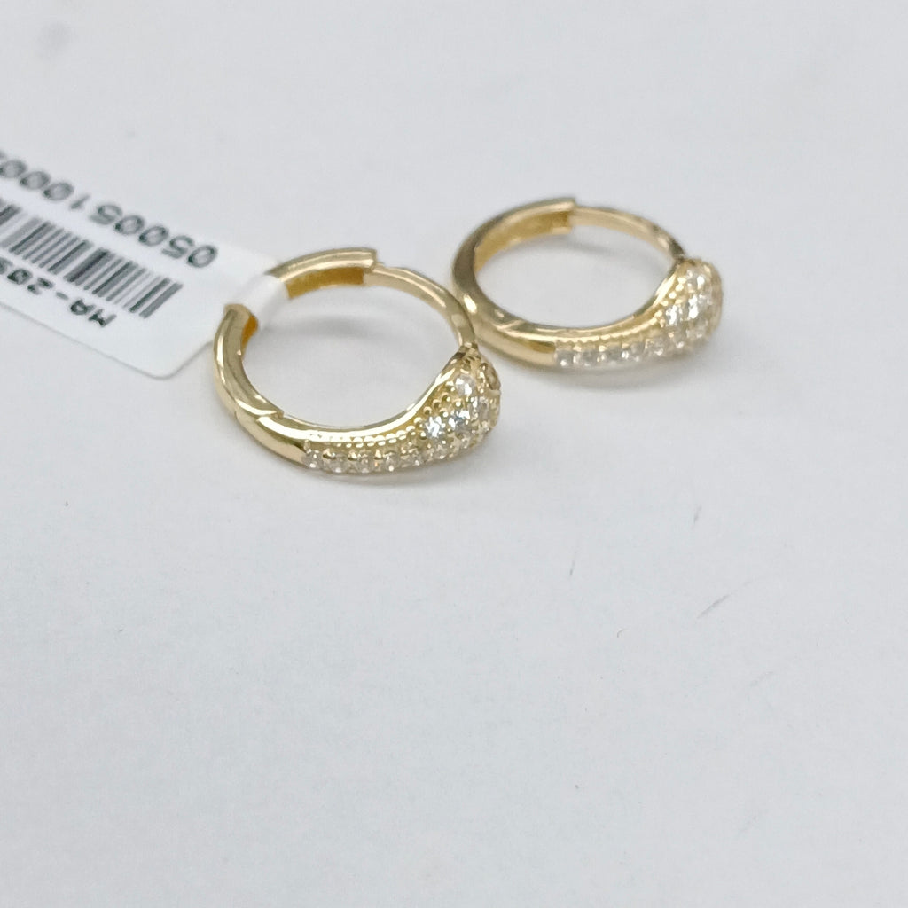HUGGIES ORO 14K 1.5 (NUEVO)