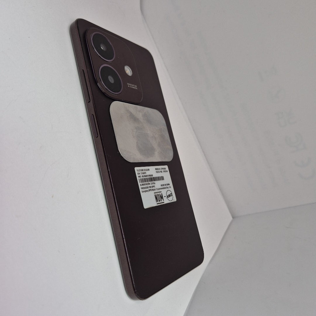 CELULAR OPPO A40 CPH2669 (2024) 256 GB 4 GB RAM (SEMINUEVO)